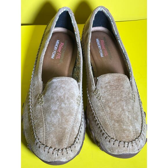 Skechers Womens Tan Suede Memory Foam Slip On Loafers Size 9.5 NWOT - Picture 8 of 9